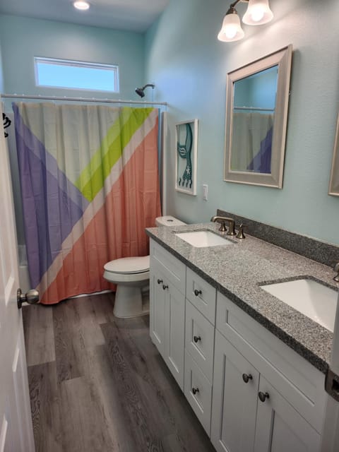 Escape to the beach with pets &kids House in Bolivar Peninsula