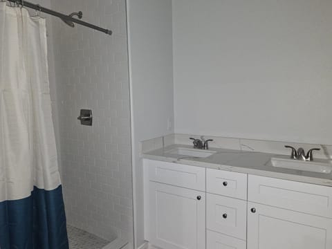 Hypnotic Beach View! Sleeps 20 House in Bolivar Peninsula