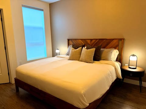 Bed, View (from property/room), Photo of the whole room, Bedroom