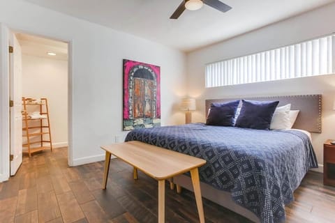 South Shore Dream with Ocean View, Large Patio, BBQ House in Mission Beach