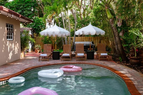 Balcony/Terrace, Swimming pool