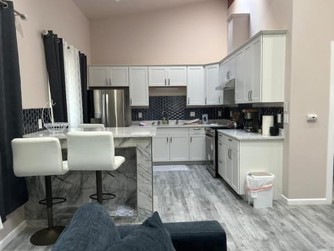 Kitchen or kitchenette, Seating area, Dining area, oven, stove