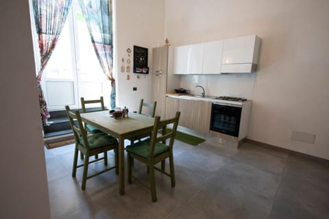 Casa Nutrizione Apartment House in Catania