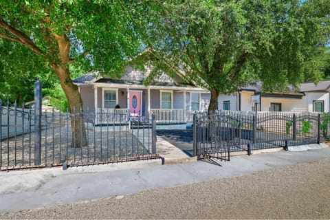 Property building, Street view