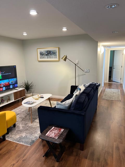 Beautiful Entire 2 Bedroom Suite Apartment in Nanaimo