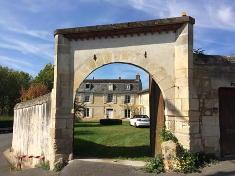 Facade/entrance, Garden, Parking