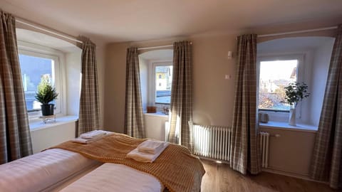 Bed, View (from property/room), Bedroom, Mountain view, Quiet street view, towels