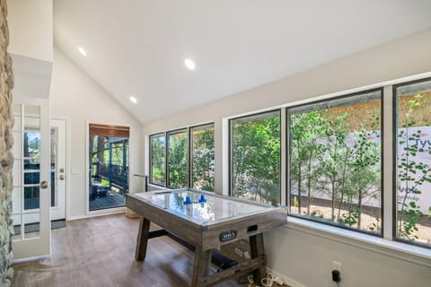 330 Beaver Circle ("Clover Cottage") House in Colorado