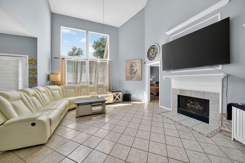 San Antonio Oasis Hot Tub & Pool Access home House in San Antonio