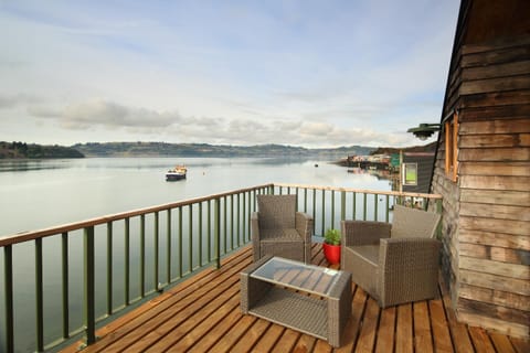 Nearby landmark, Off site, Natural landscape, Winter, Balcony/Terrace