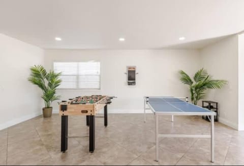 CA3 House Spacious SoCal Home for Groups House in La Palma