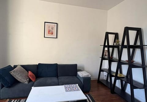 Appartement 2 chambres tout équipé Apartment in Drancy