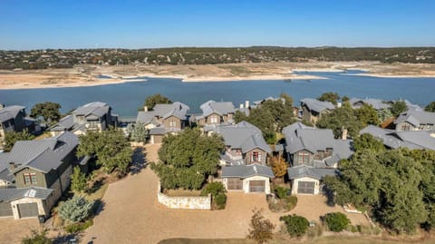 Natural landscape, Bird's eye view, Lake view, Location