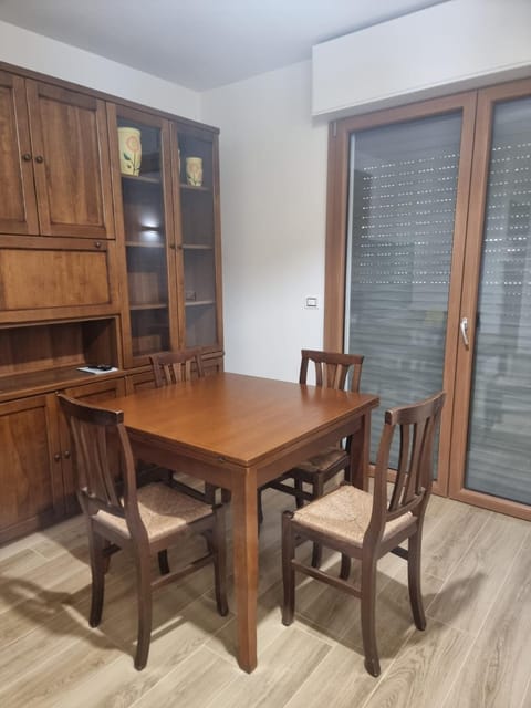 Kitchen or kitchenette, Other, Dining area, wardrobe