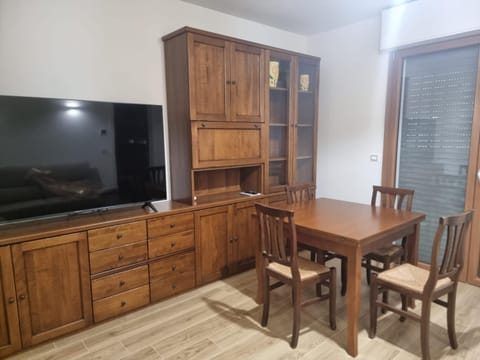 TV and multimedia, Kitchen or kitchenette, Living room, Other, Seating area, Dining area, Evening entertainment, wardrobe