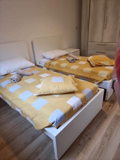 Bed, Other, Photo of the whole room, Bedroom