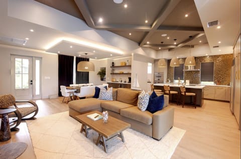 New Villa Near Hardrock Fll Wboating Near Beach House in Lauderdale Isles