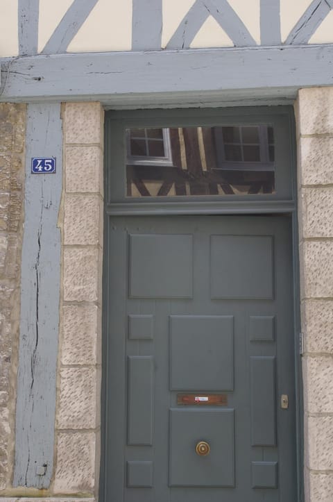 Une Chambre Dans L'atelier De R Bed and Breakfast in Rouen