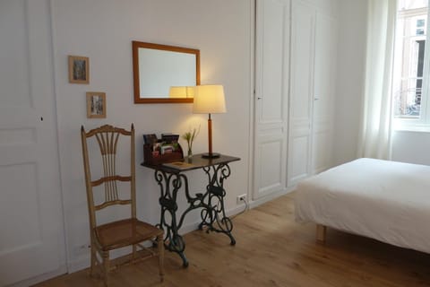 Une Chambre Dans L'atelier De R Bed and Breakfast in Rouen