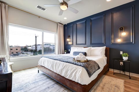 Hanger - A Birdy Vacation Rental House in San Antonio