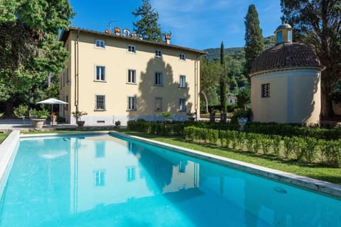 Property building, Pool view
