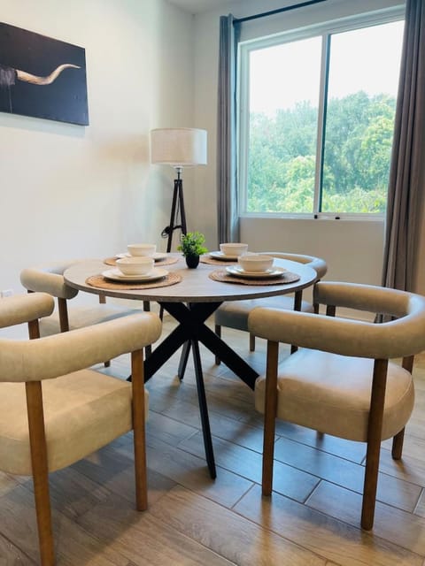 Stylish Austin Getaway - Central Location House in Austin