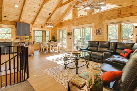 Amazing Waterfall! New Scenic Black Mtn Log Cabin Cabin in Buncombe County