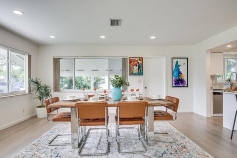 Home Less Than 2 Mi to Hallandale Beach and Boat Rentals House in Hallandale Beach