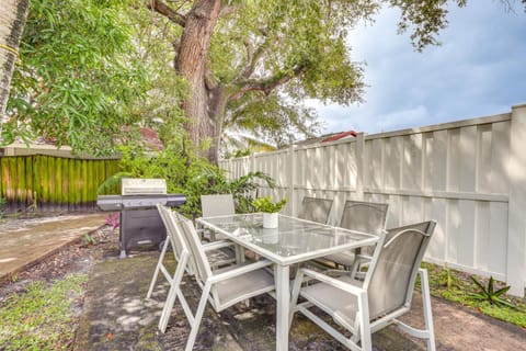 Home Less Than 2 Mi to Hallandale Beach and Boat Rentals House in Hallandale Beach