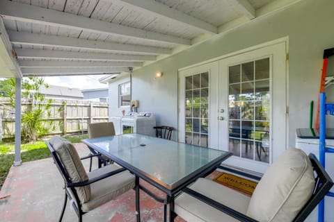Fenced-In Yard Home 3 Mi to Hard Rock Stadium! House in Hollywood