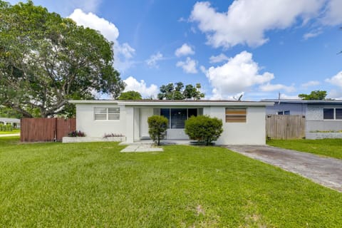 Fenced-In Yard Home 3 Mi to Hard Rock Stadium! House in Hollywood