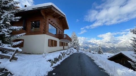 Property building, Natural landscape, Winter, Mountain view