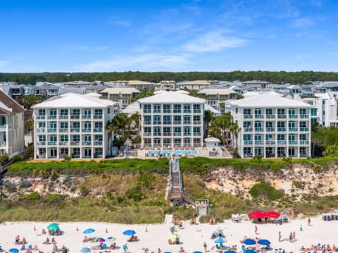 Property building, Day, People, Natural landscape, Bird's eye view, Beach, Pool view, Sea view, Swimming pool, Location, group of guests, sunbed