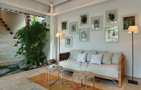 Lobby or reception, On site