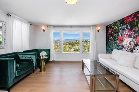 Beautiful apartment with stunning view Apartment in Eagle Rock