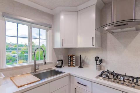 Cozy Comfort LA House with Stunning Scenic Views House in Monterey Park