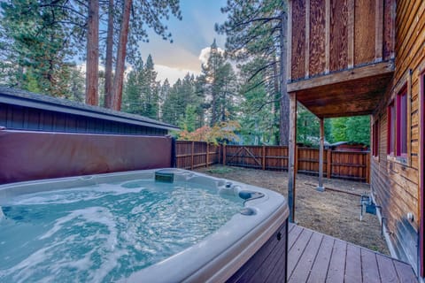 Tahoe Island Retreat Hot Tub & Game Room House in South Lake Tahoe
