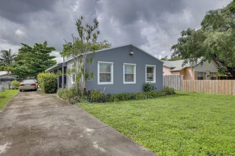 2130 McKinley st Hollywood FL 33020 House in Hollywood