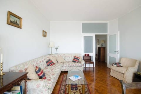 Apartamento Com Vista Para O Mar Appartement in Porto