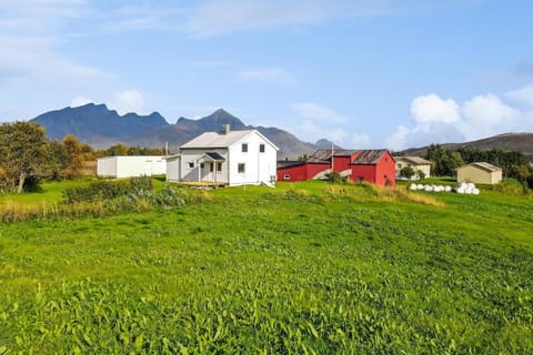 Property building, Day, Natural landscape, Mountain view
