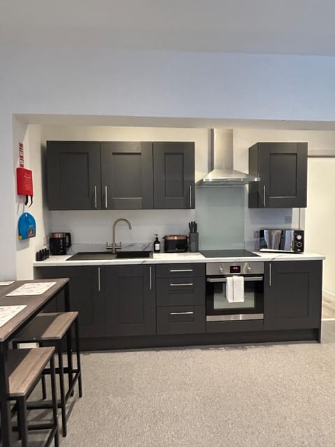 Flat 2 Apartment in Oldham