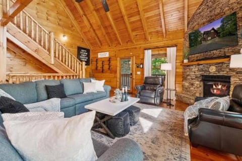 Rustic Cove Views Hot Tub Theater Game Room House in Sevier County