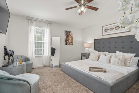 3BR Retreat Near Lackland AFB and SeaWorld House in San Antonio