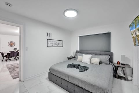 Charming 3 bedroom getaway house in Hollywood Apartment in Hollywood