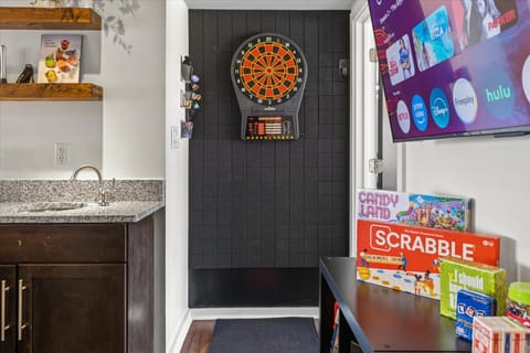 6 BR Condo in the Heart of Indy - 3 blocks to ICC Apartment in Indianapolis