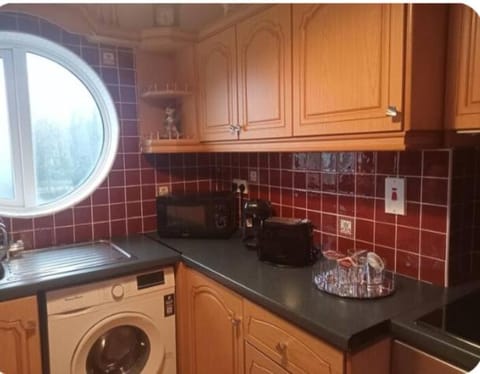 Kathleen's Apartment includes Car Parking Apartment in Galway