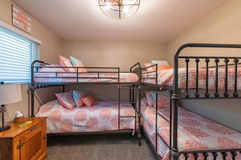 Bed, Bedroom, bunk bed