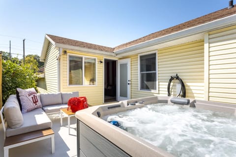 The Clubhouse Walk To Stadiums House in Bloomington