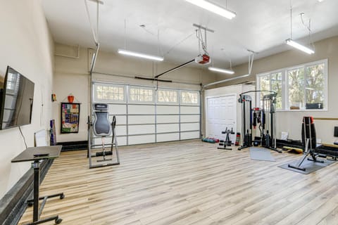 All-Season Outdoor Base Camp Gold Country Home! House in Calaveras County