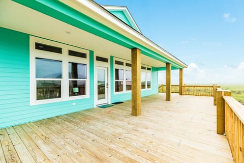Paradise Steps to Beach Game Room Family Fun House in Bolivar Peninsula